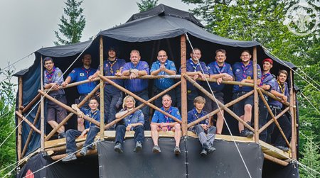 Aufbau-Team nach Fertigstellung auf dem Leuchtturm